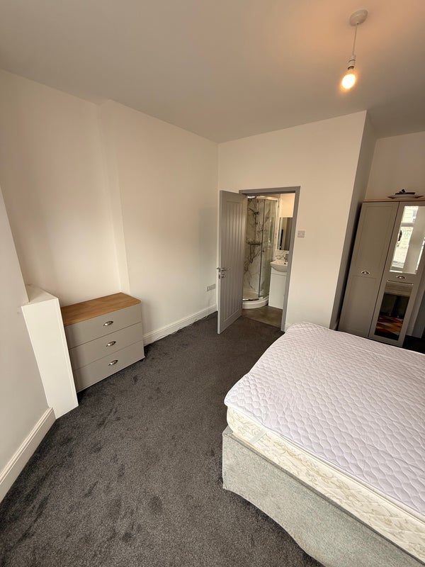 Room A370 in Weston-super-Mare