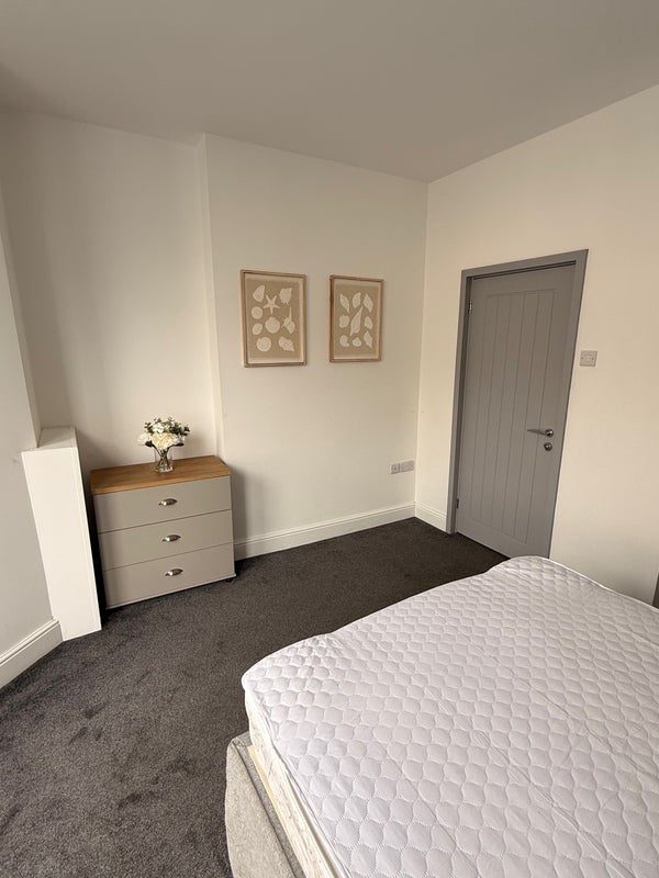 Room A370 in Weston-super-Mare
