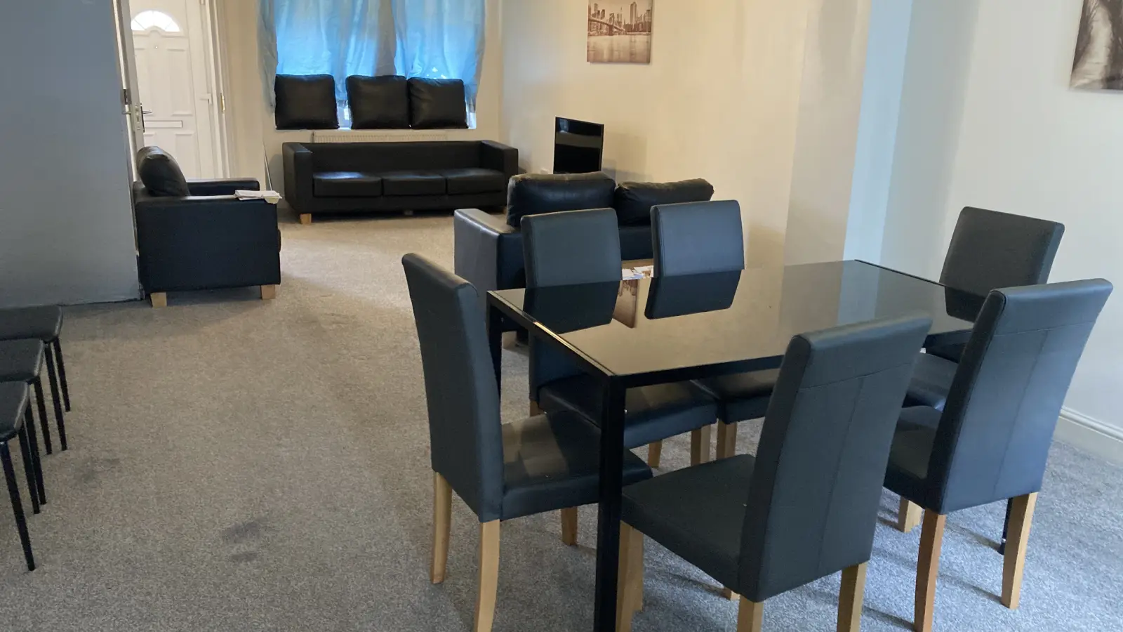 Flat Earlham Grove in Greater London