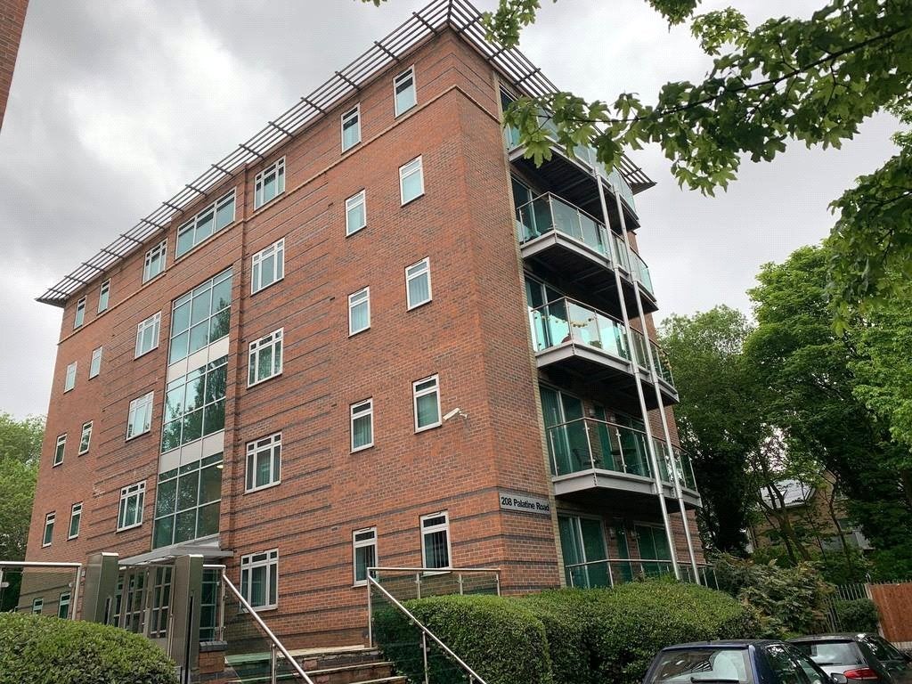 Flat Palatine Road in Manchester