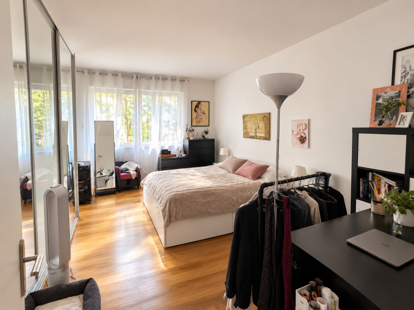 Flat Rue Leroux in Paris