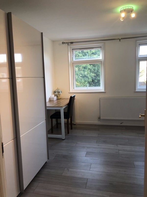 Room Saltwell Street in Greater London