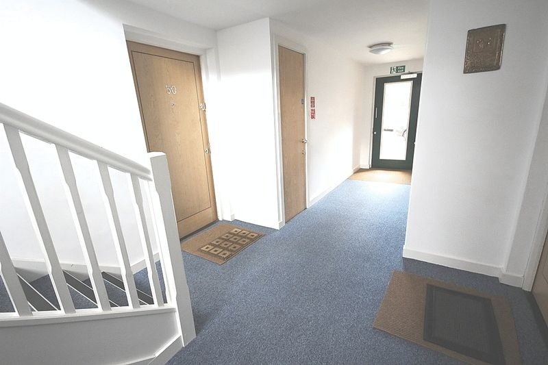 Flat Ridgeway Road in Cardiff