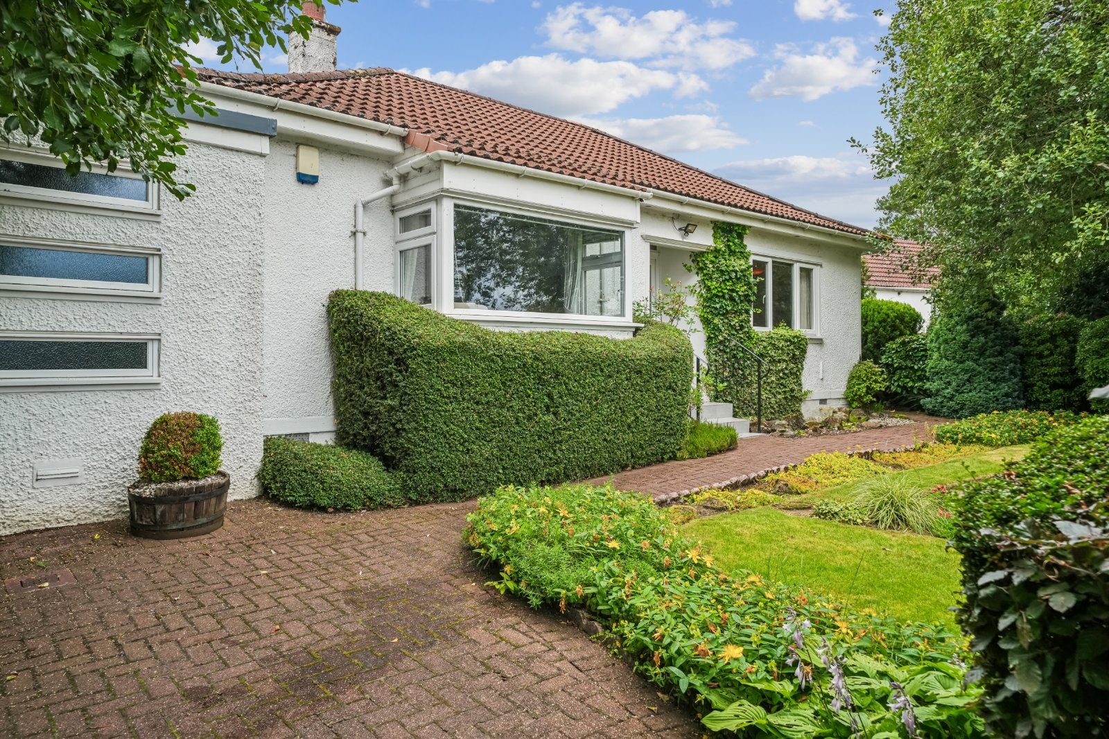 House Glasgow Road in Waterfoot