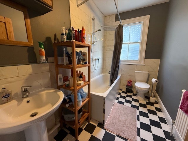 Room Lansdowne Street in Hove