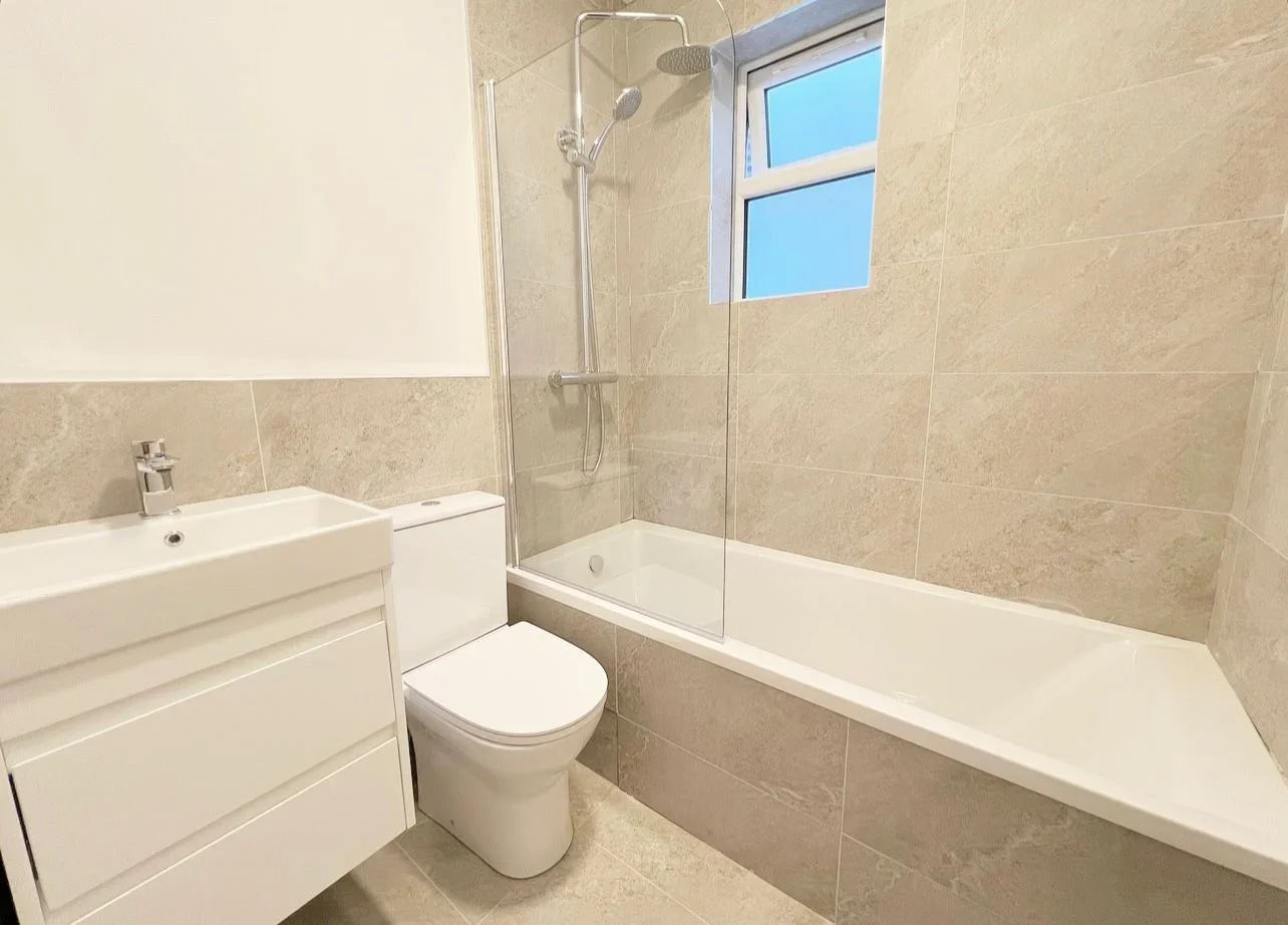 Flat Markhouse Road in Greater London