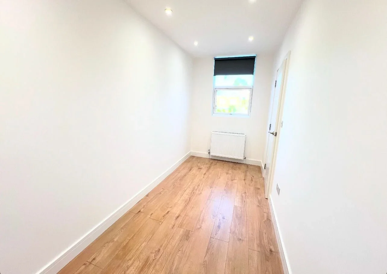 Flat Markhouse Road in Greater London
