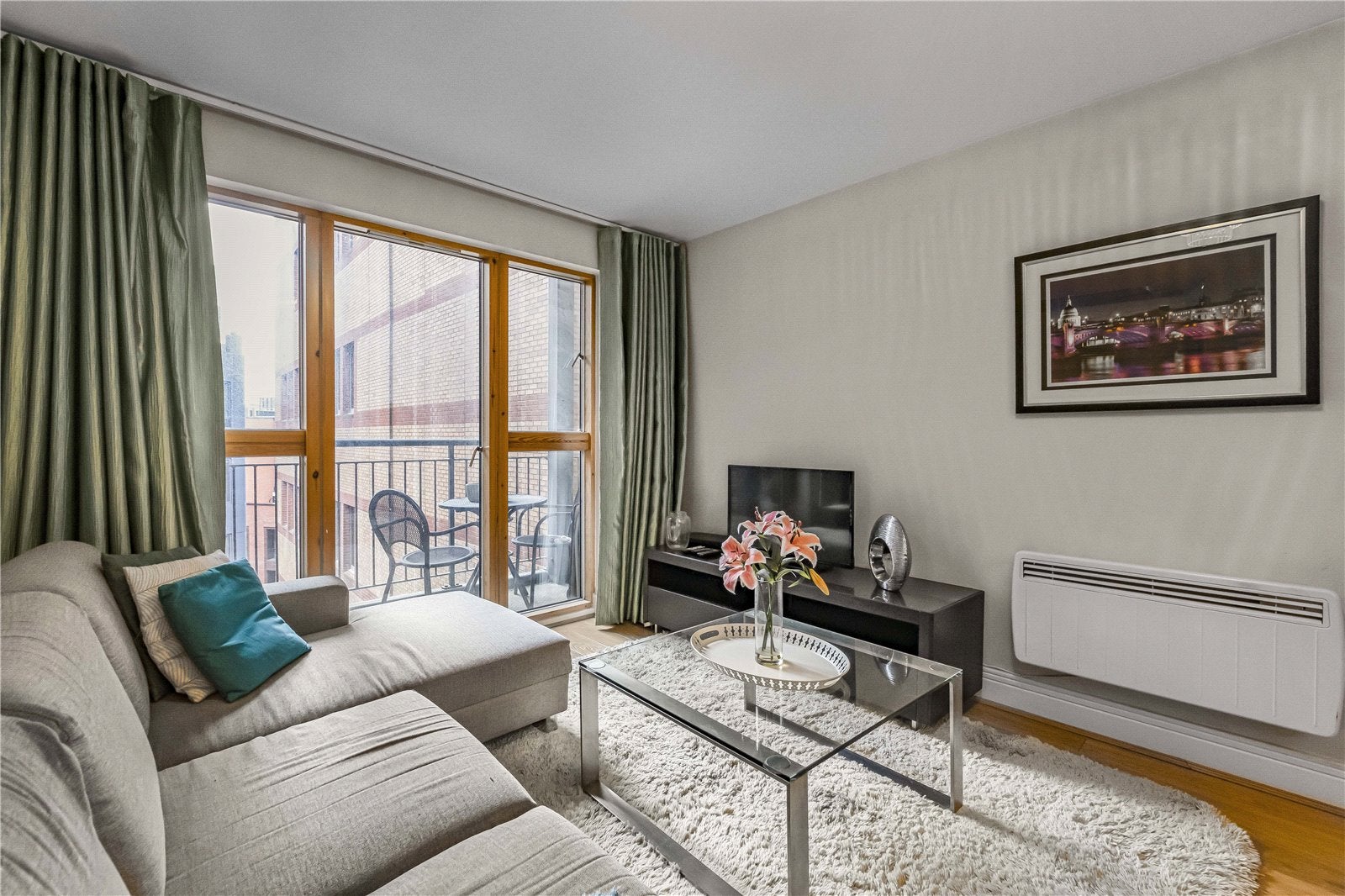 Flat Aldersgate Street in City of London