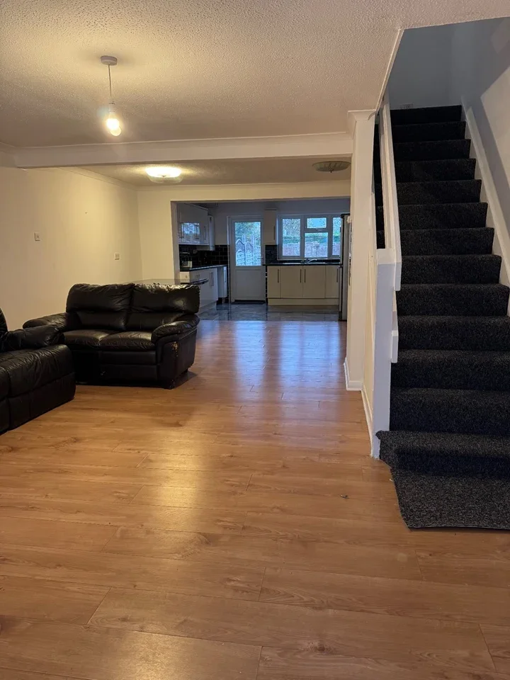 House Channel Close in Greater London
