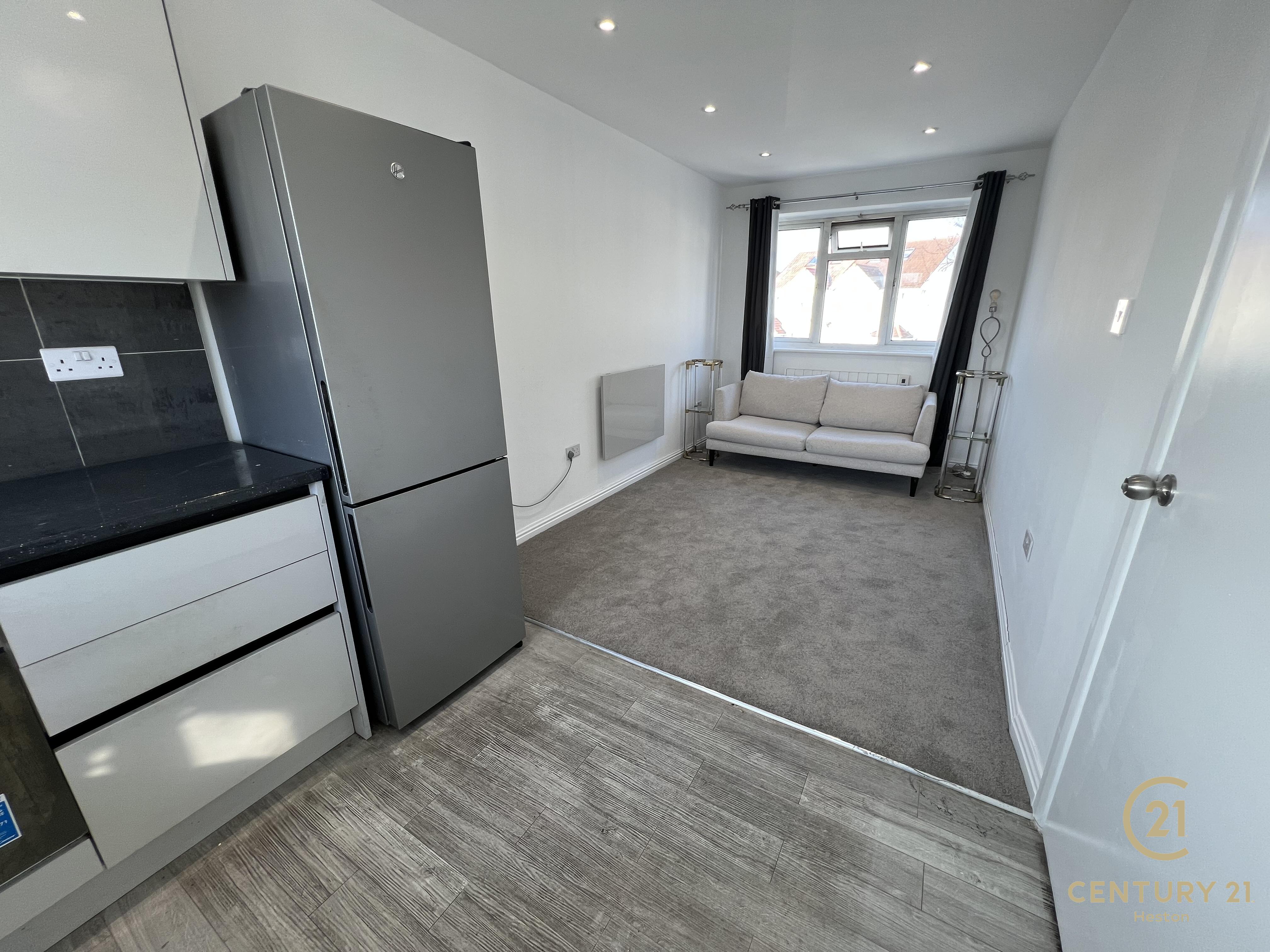 Flat Hinton Avenue in Greater London