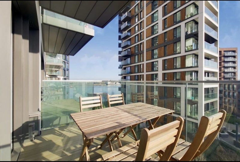 Flat Duke of Wellington Avenue in Greater London