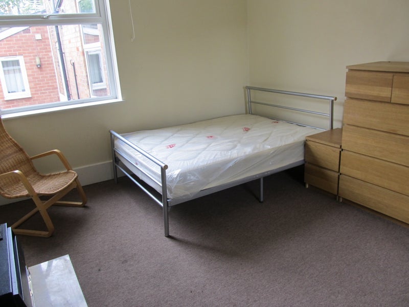 Room Henry Road in Rushcliffe