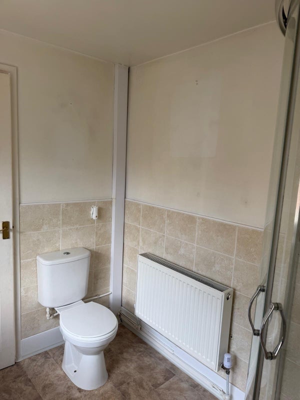 Room Edensor Street in Newcastle-under-Lyme