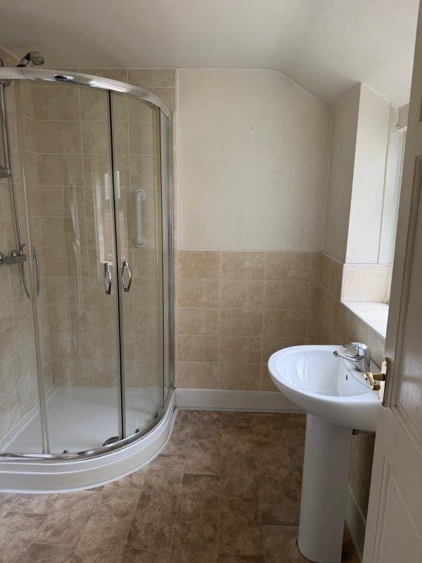 Room Edensor Street in Newcastle-under-Lyme