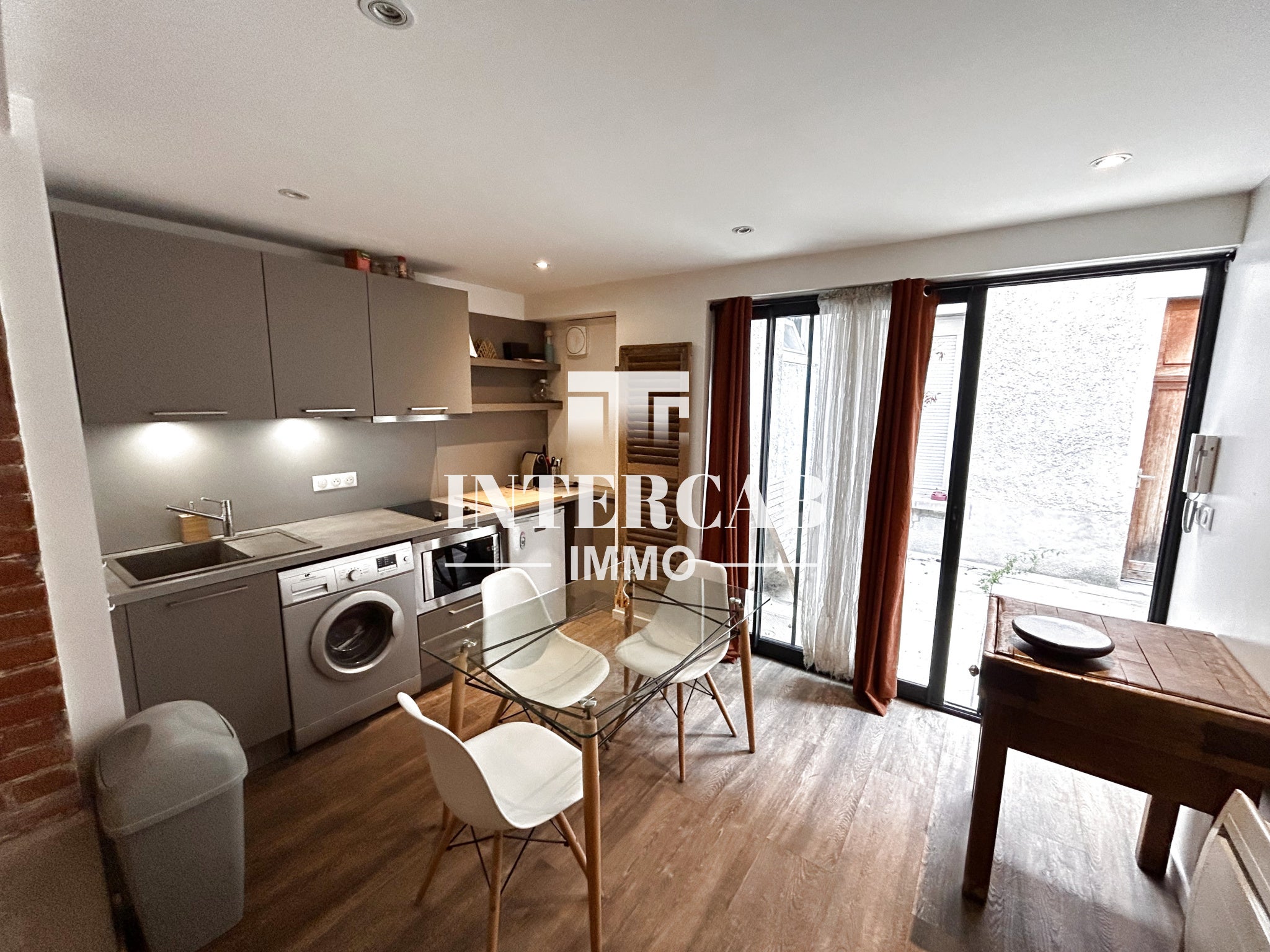 Flat Rue Ruinart de Brimont in Reims