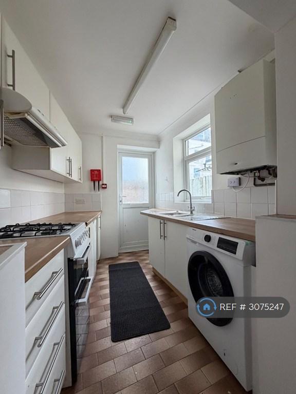 Room South View Place in Bournemouth