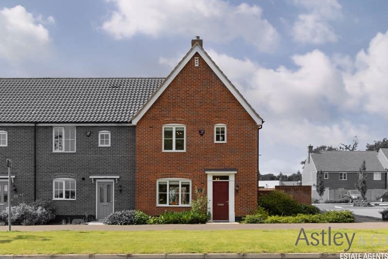 House Atlantic Avenue in Broadland