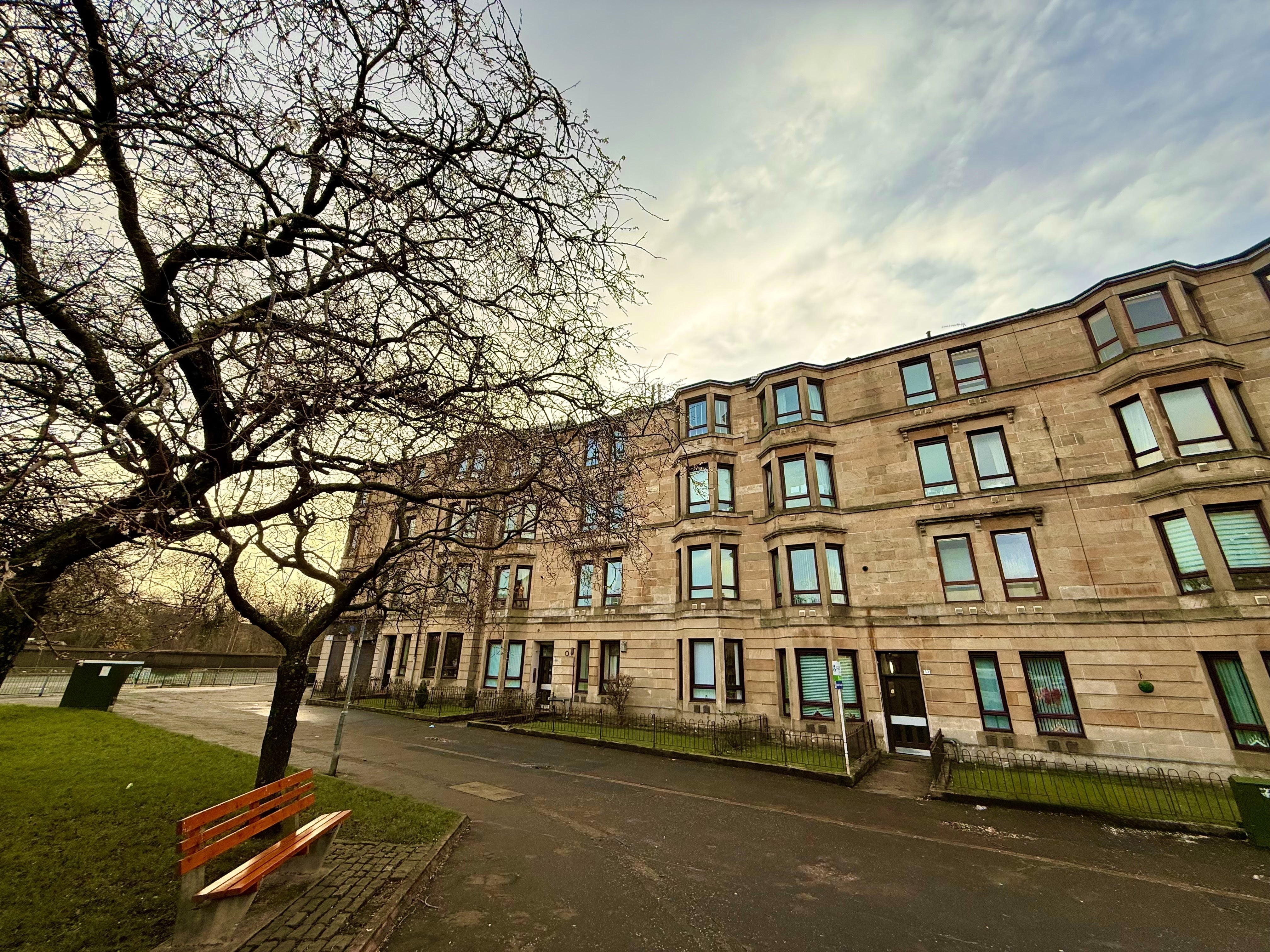 Flat Roebank Street in Glasgow