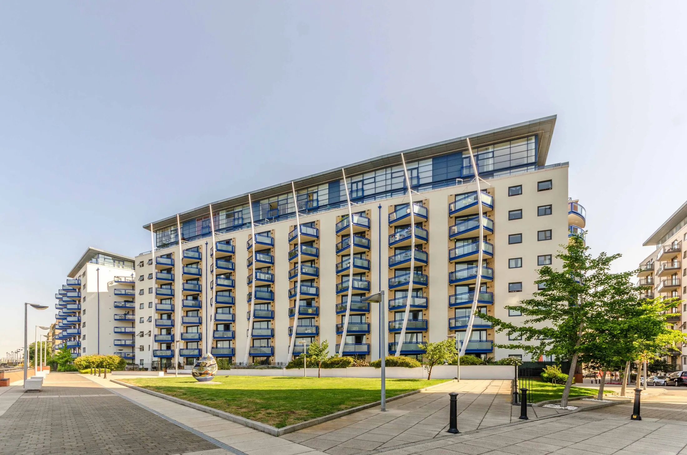Flat Newton Place in Greater London