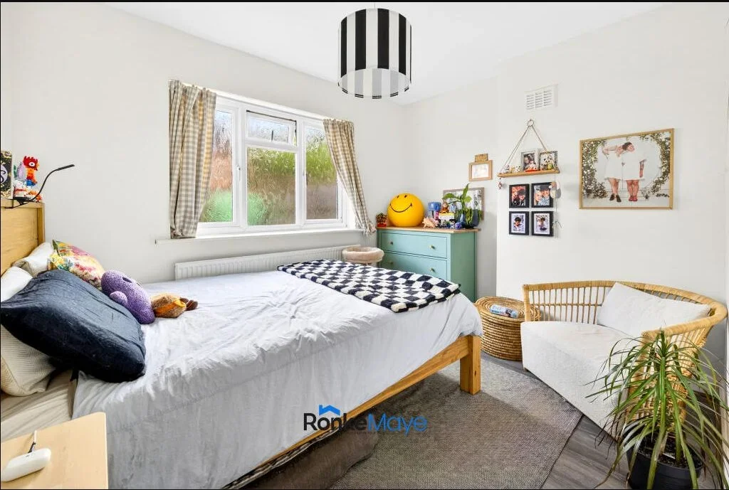 Flat Saint John's Avenue in Greater London