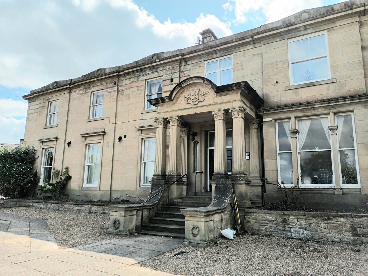 Flat Moorside Avenue in Kirklees