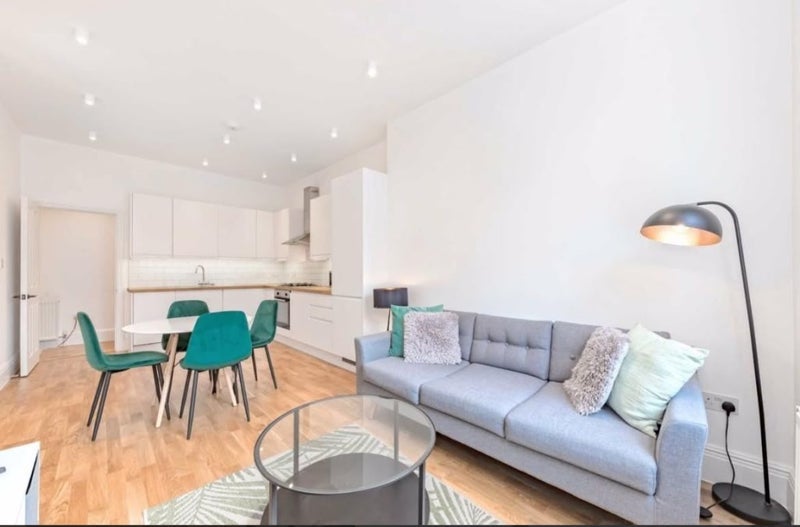 Room Amoy Place in Greater London