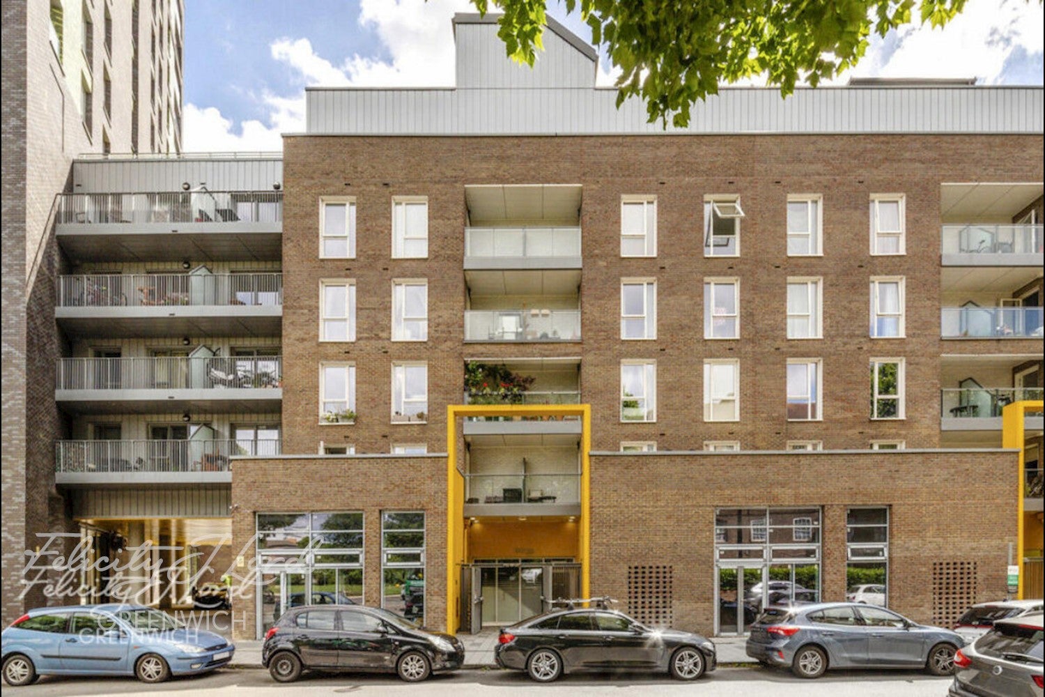 Flat Creekside in Greater London