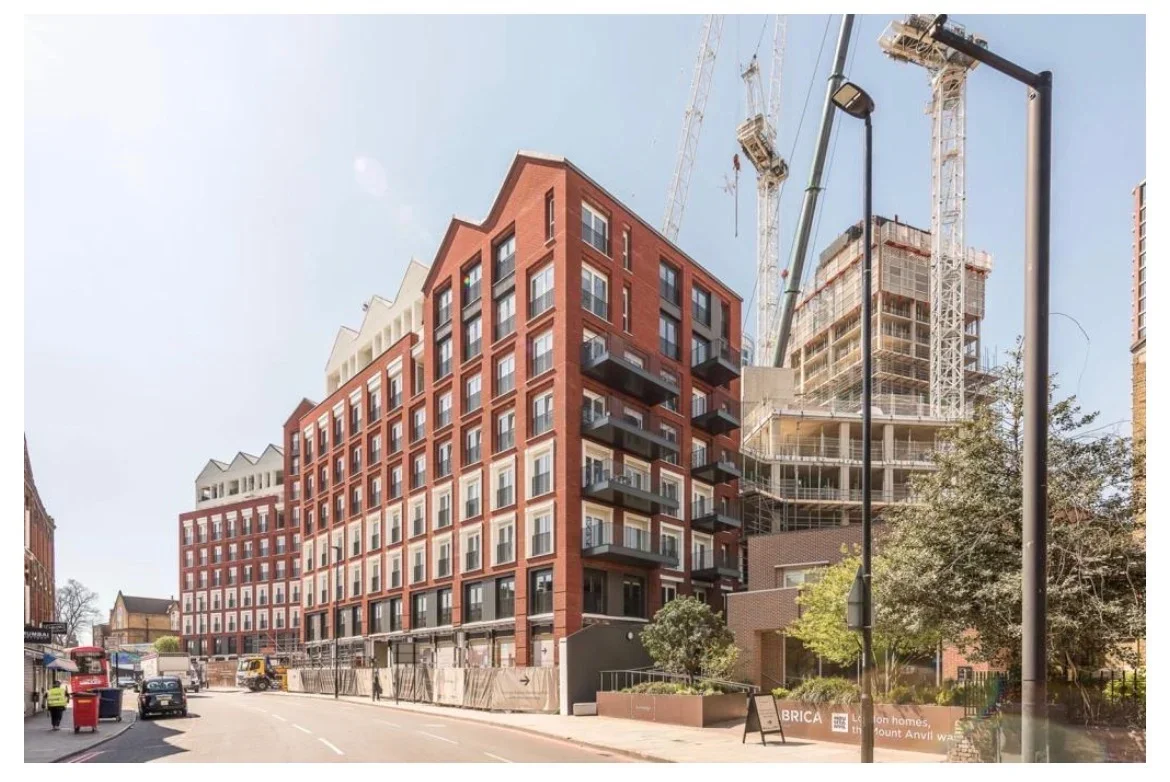 Flat Exchange Gardens in Greater London