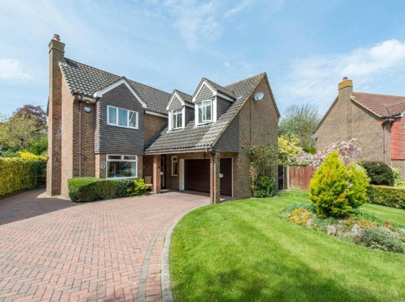 House Tollhouse Lane in Greater London
