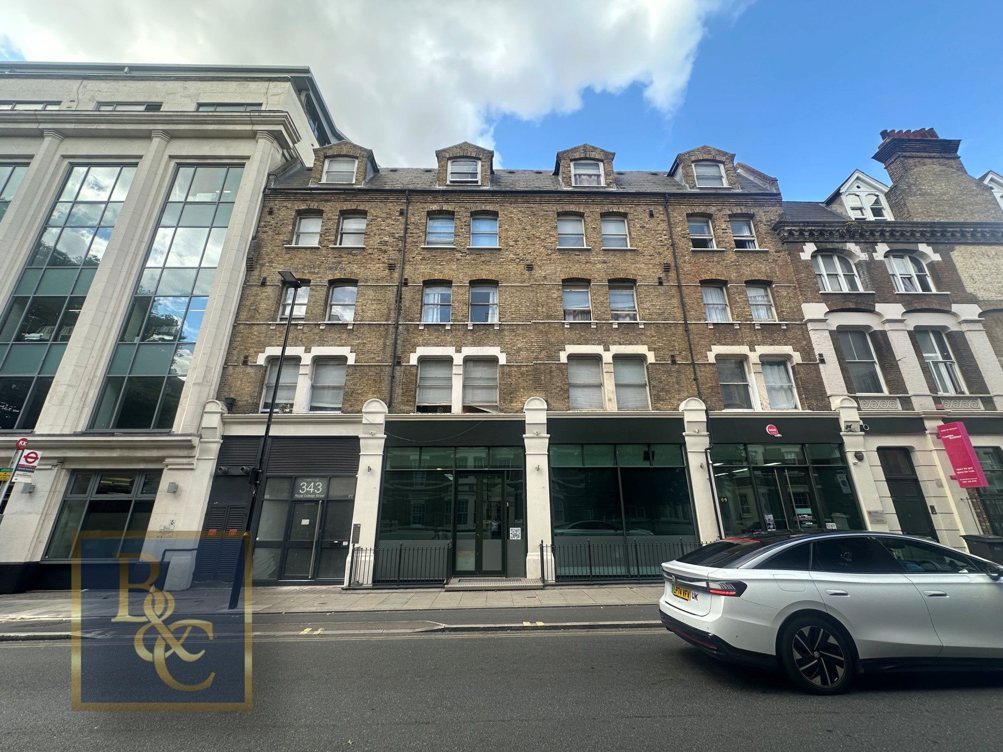 Flat Royal College Street in London