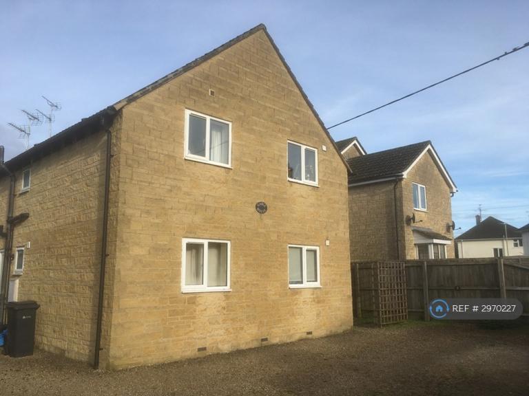 Flat Bowling Green Road in Cotswold District