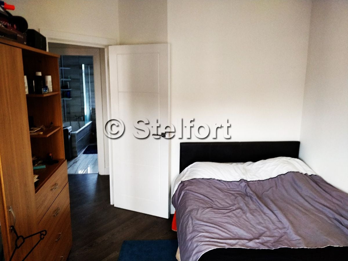 Flat Mottingham Road in Greater London