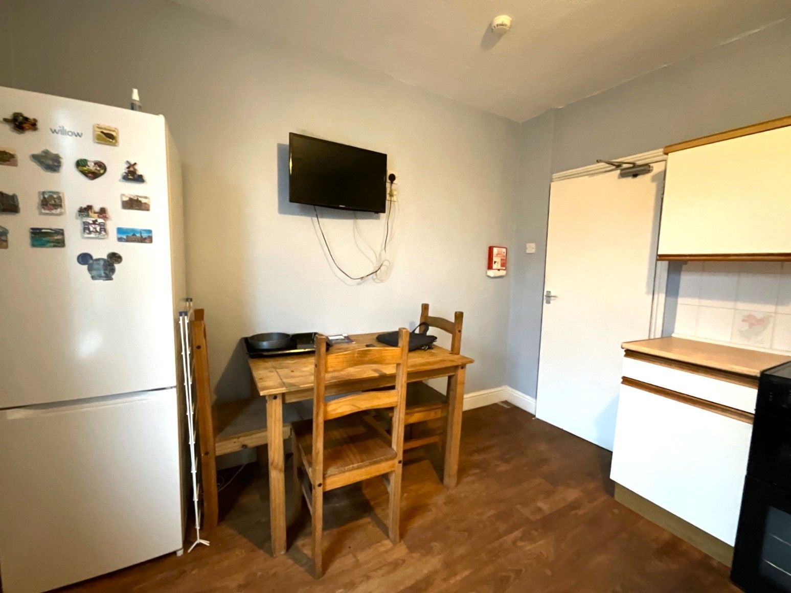 Room St Vincent Avenue in Doncaster