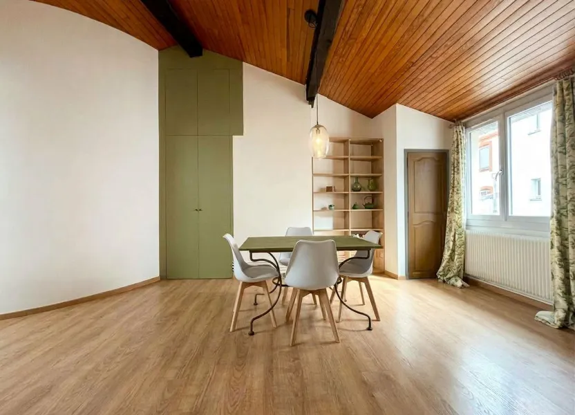Flat Rue d'Astorg in Toulouse
