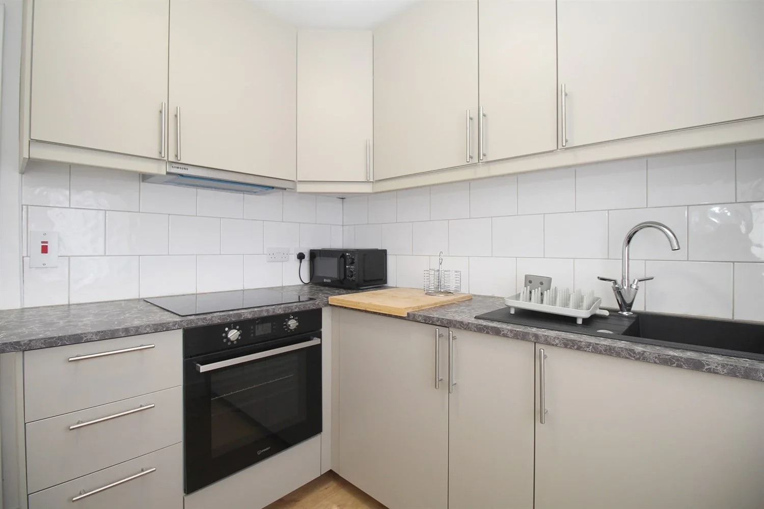 Room Wordsworth Road in Charnwood