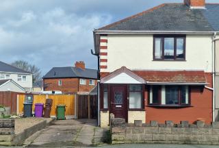 House Amos Lane in Wolverhampton