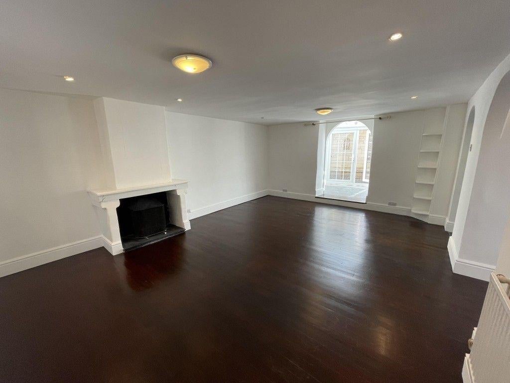 House Silver Street in Kington Langley