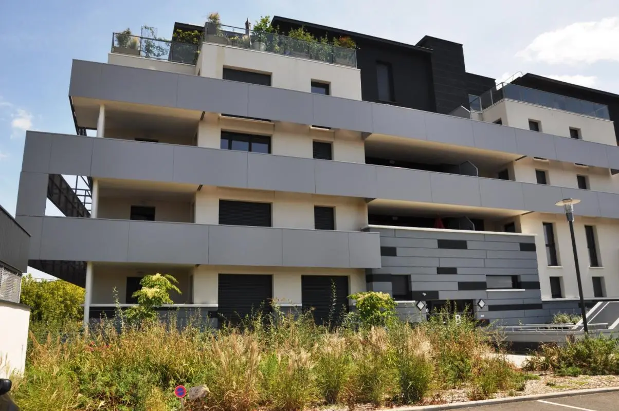 Flat Rue Jules Guesde in Cenon