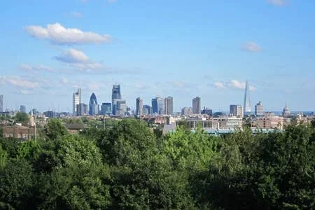 Flat Clock View Crescent in Greater London
