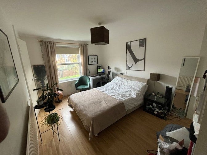 Room Hartington Road in Greater London