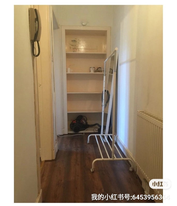Room Muirpark Street in Glasgow