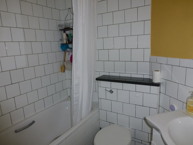 Room Mellitus Street in Greater London
