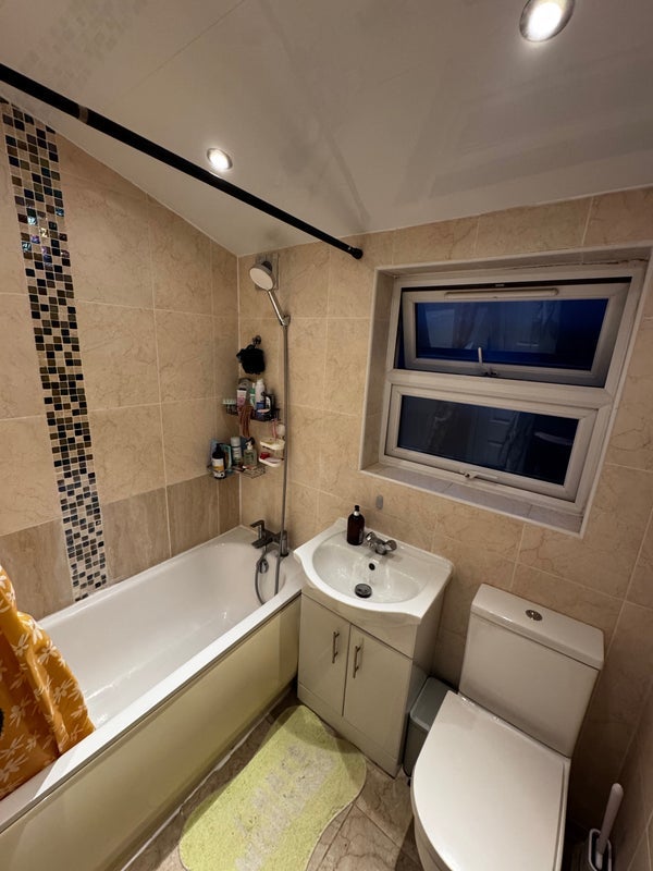 Room Valetta Grove in Greater London