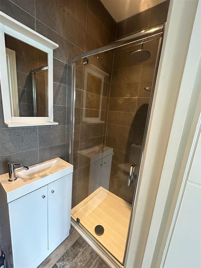 Room Fremantle Road in Greater London