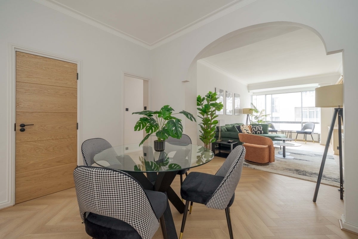 Flat Queensborough Terrace in City of Westminster