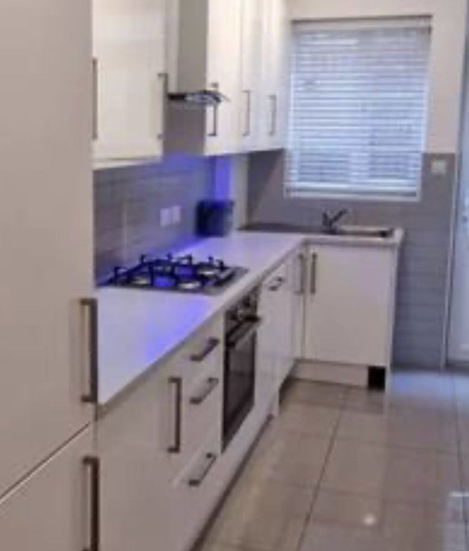 Flat Bellingham Road in Greater London