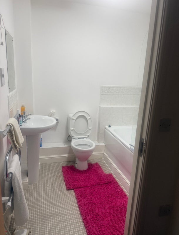 Room Hilditch Close in Manchester