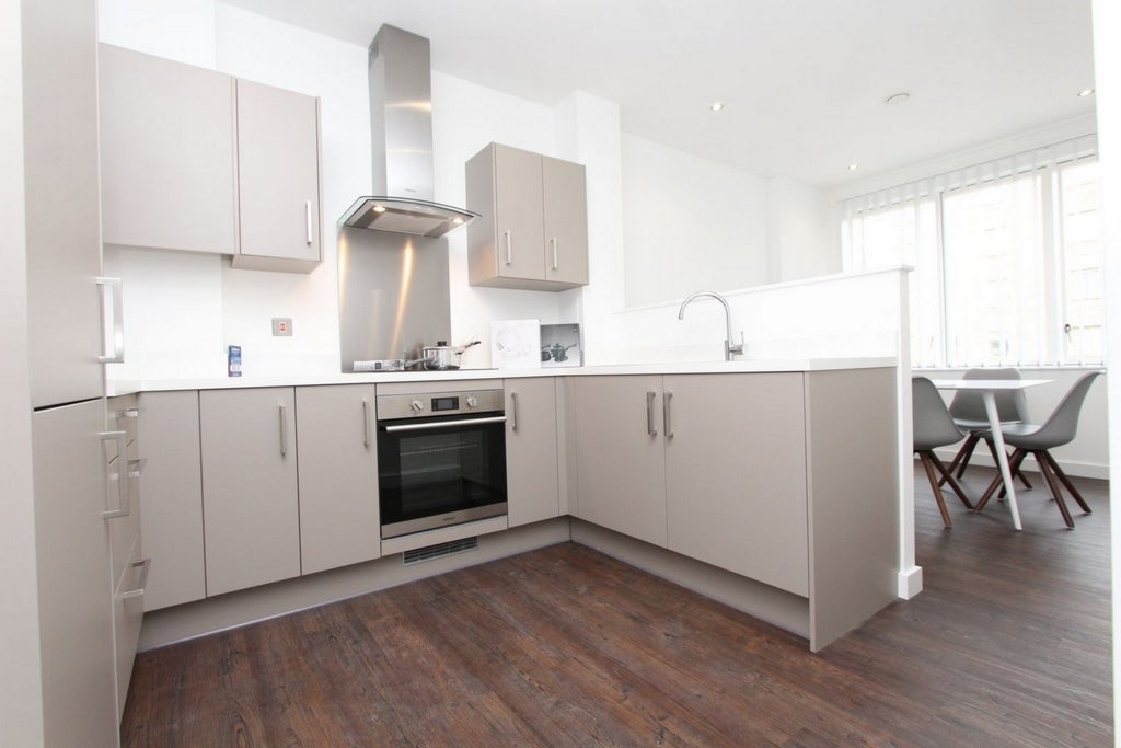 Room Globe Road in Greater London