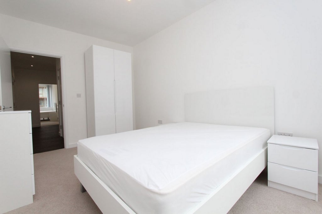 Room Globe Road in Greater London