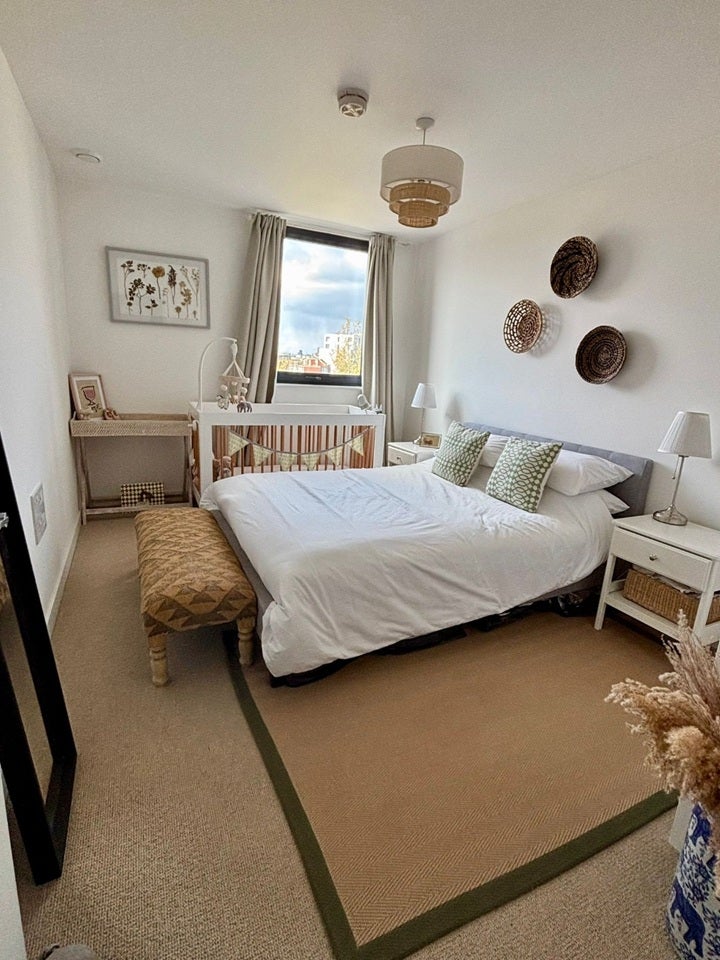 Room Rotherhithe New Road in Greater London